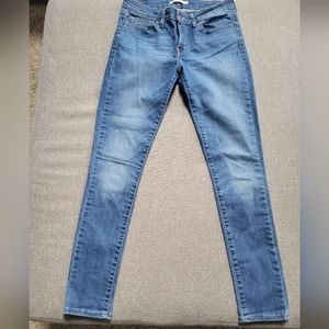 Levi's 711 skinny jeans size 28